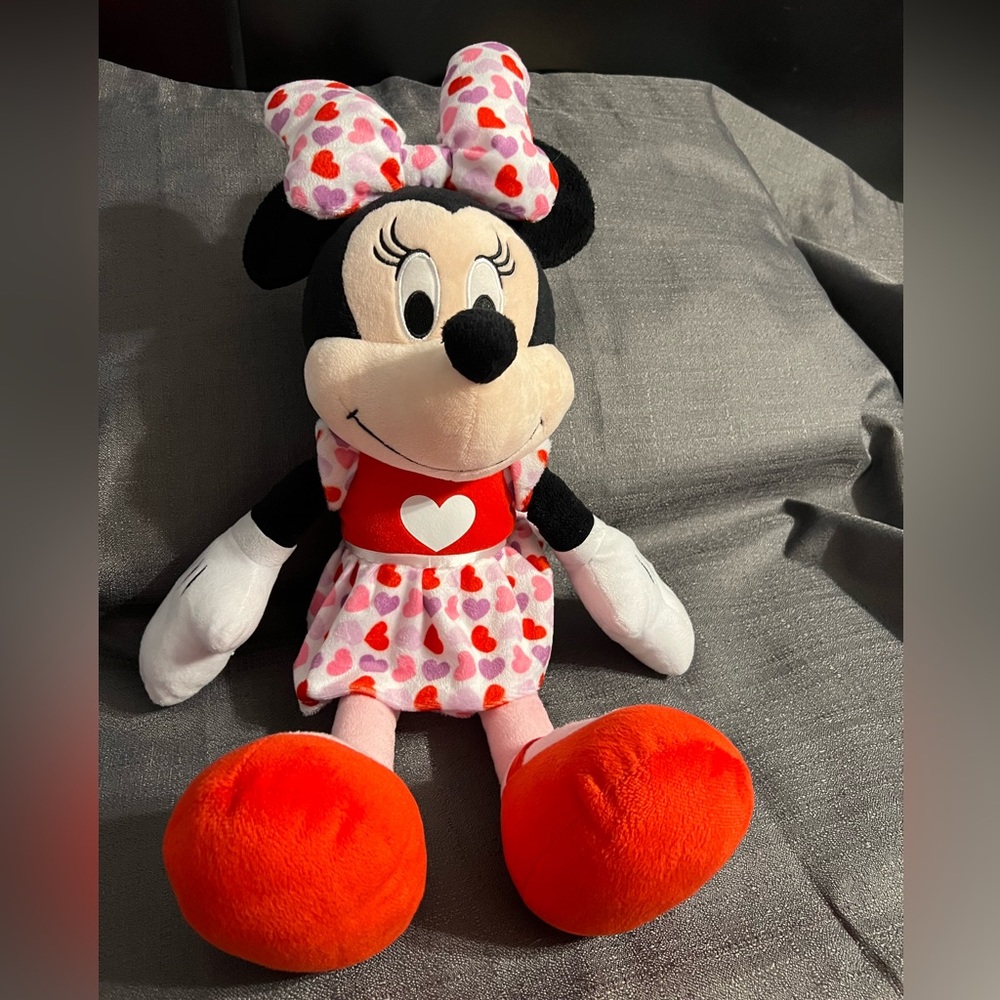 Disney Valentine's Minnie Mouse Plush 18 inches